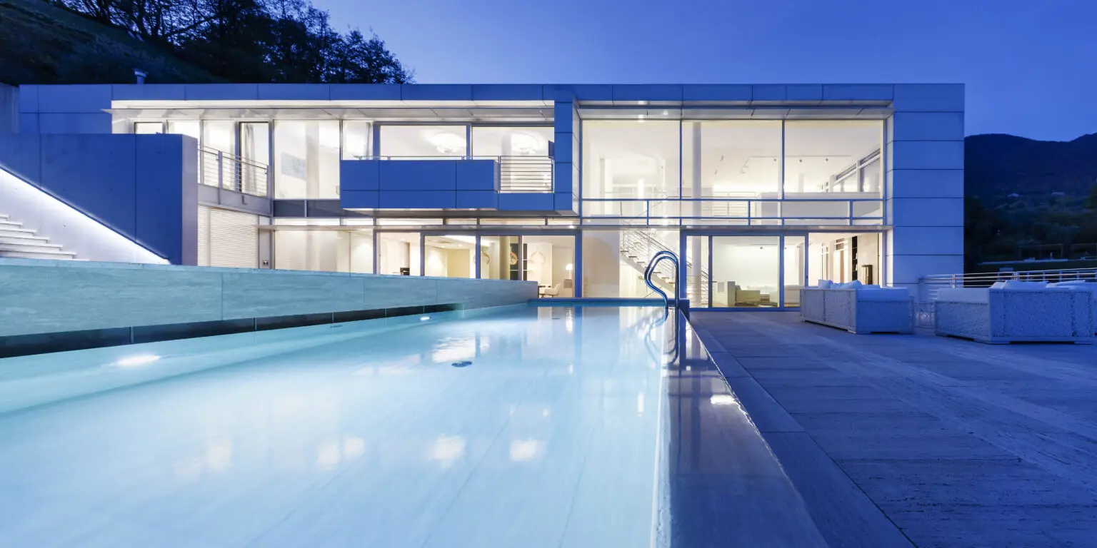 Villa Richard Meier Pool By Night Im Hotel Eden Reserve