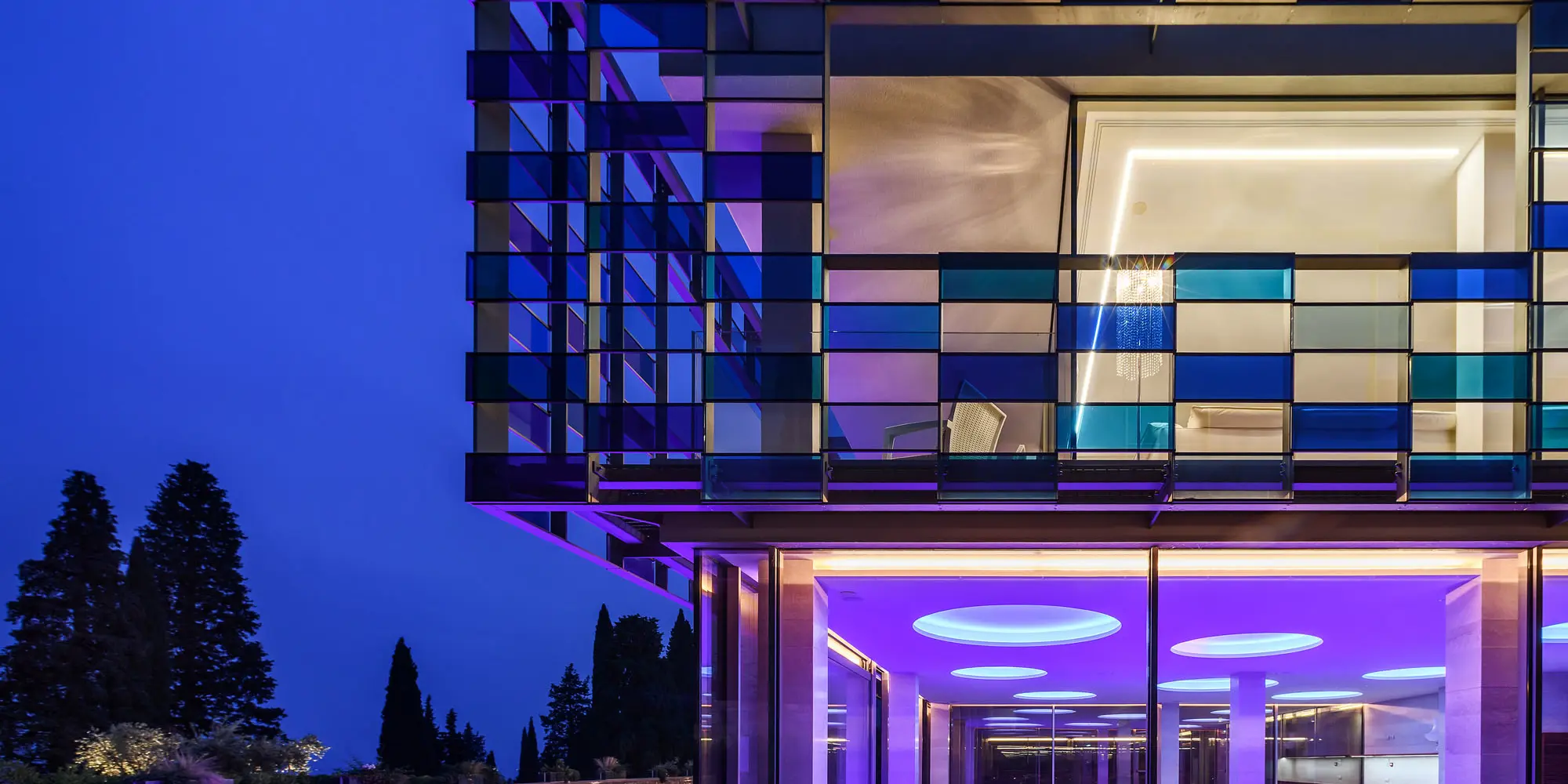 16 GALERIE Matteo Thun Clubhouse Exteriors Evening ODR 002