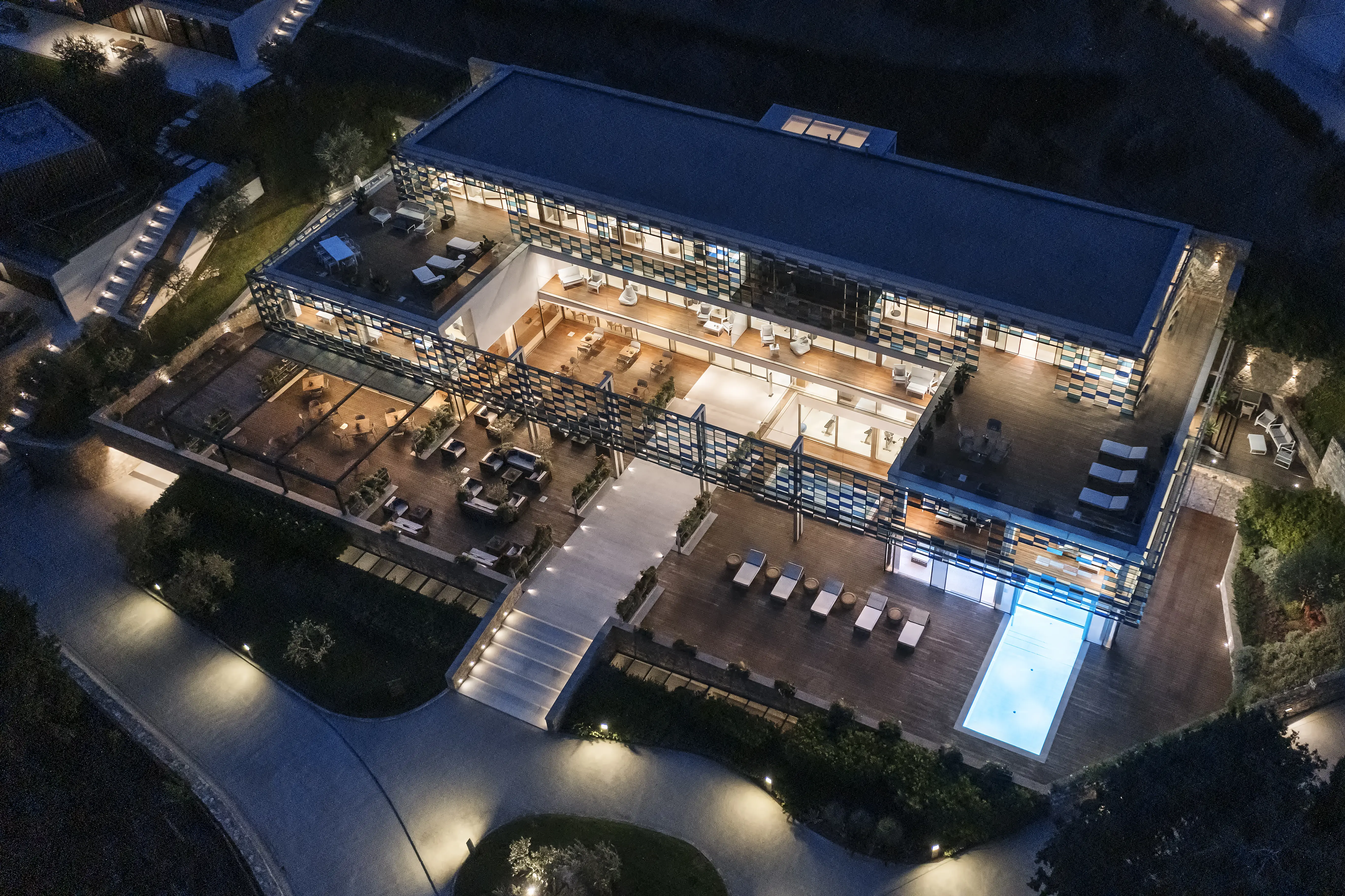Hotel Eden Reserve Aussenbereich by night