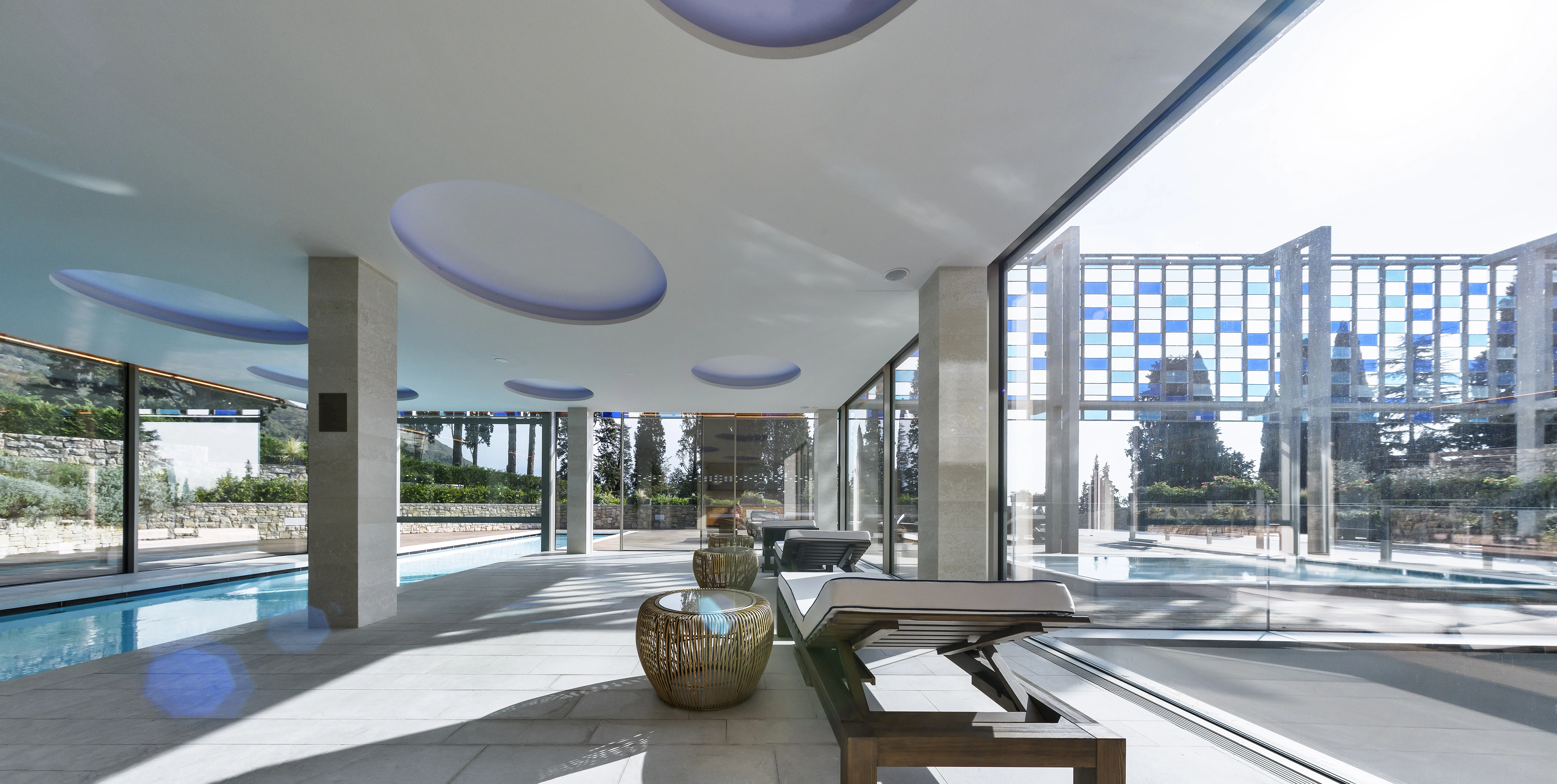 Pool im Innen- & Aussenbereich vom Hotel Eden Reserve