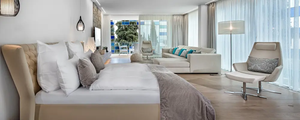 Premium Suite Schlaf Und Wohnzimmer Mit Balkon Im Hotel Eden Reserve