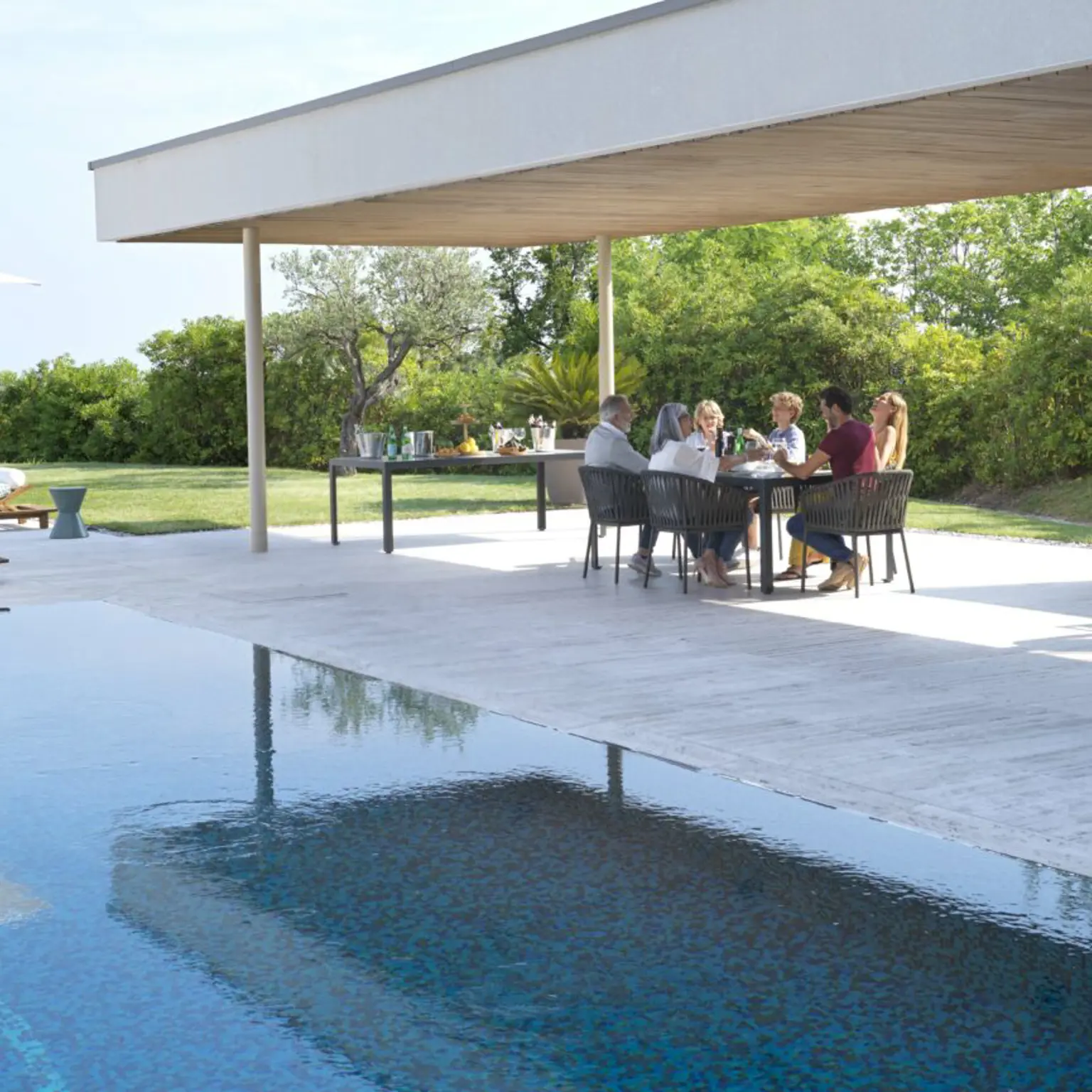 Villa Sphere Ovest Sitzplatz Beim Pool Im Hotel Eden Reserve