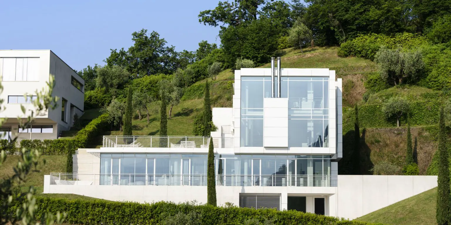 Villa Richard Meier Aussenansicht Im Hotel Eden Reserve